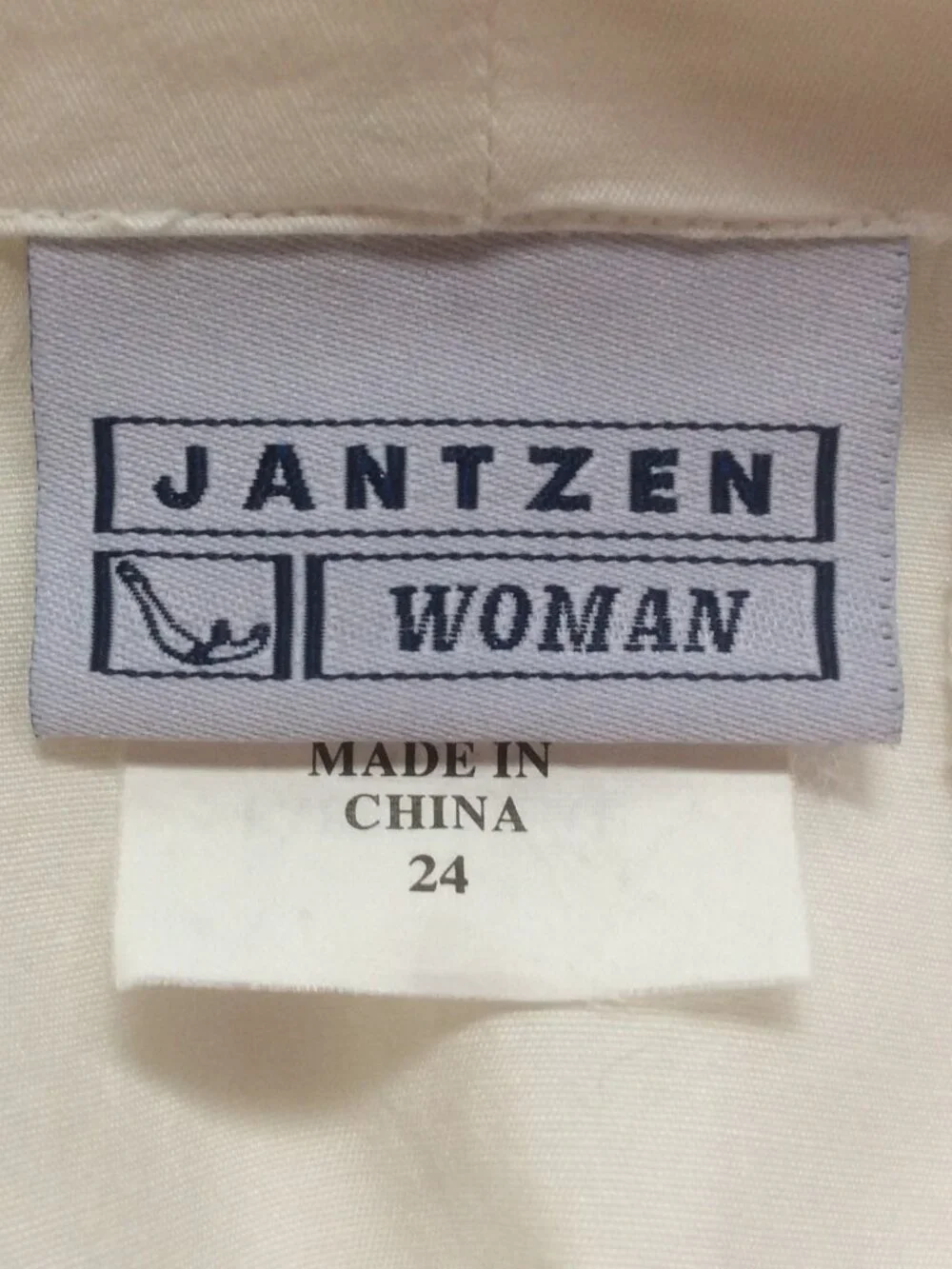 Vintage Jantzen White Cottagecore Embroidered Blouse Size 24 - Picture 3 of 5